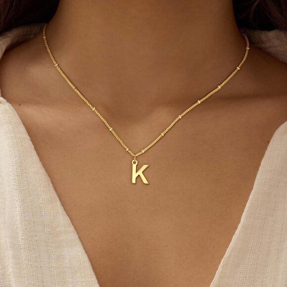 Trendy Dainty Name Necklace - 18K Gold Plated & Adjustable Length for Comfort - Picture 4 of 7